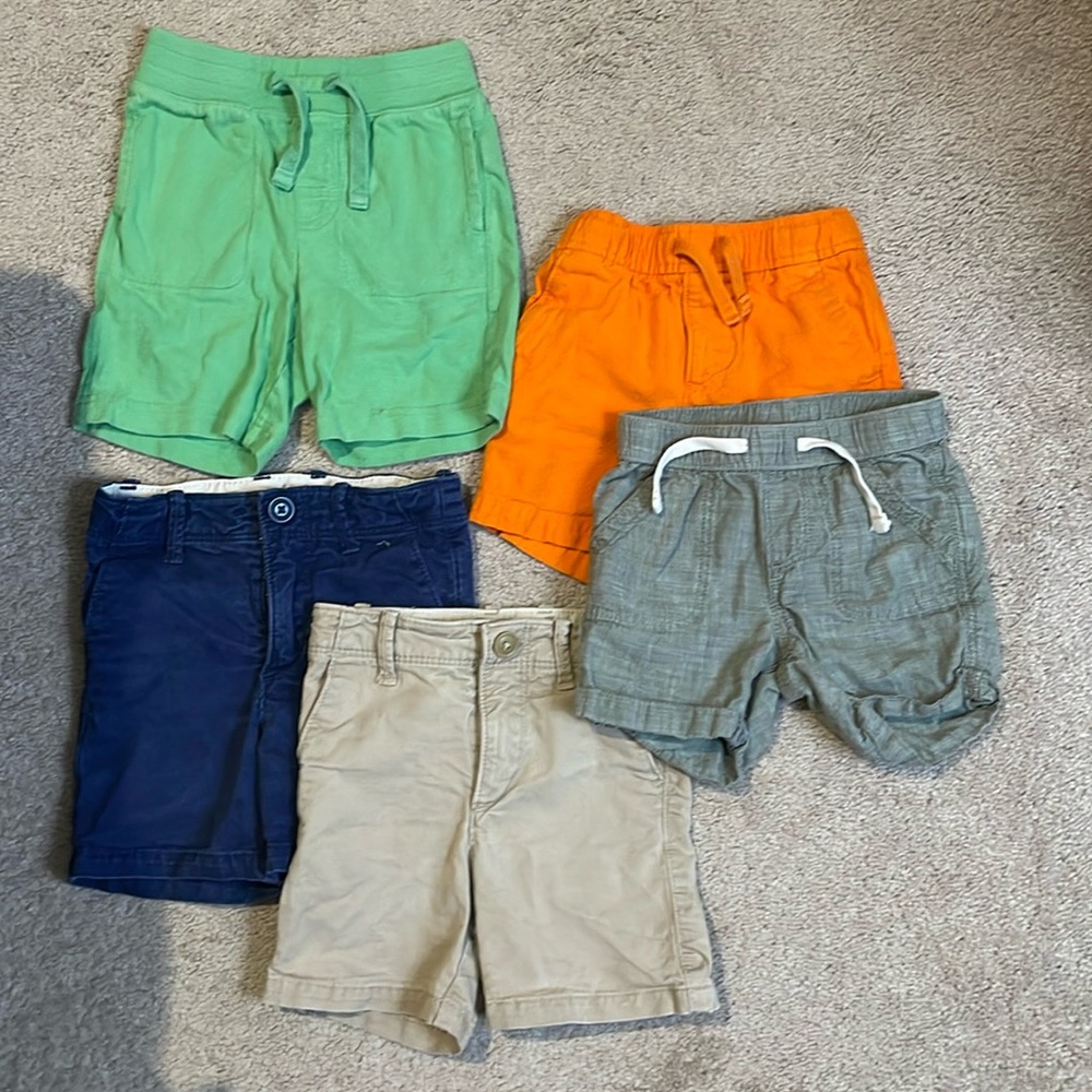 5-pack boys Baby Gap shorts - sized 18-24mo